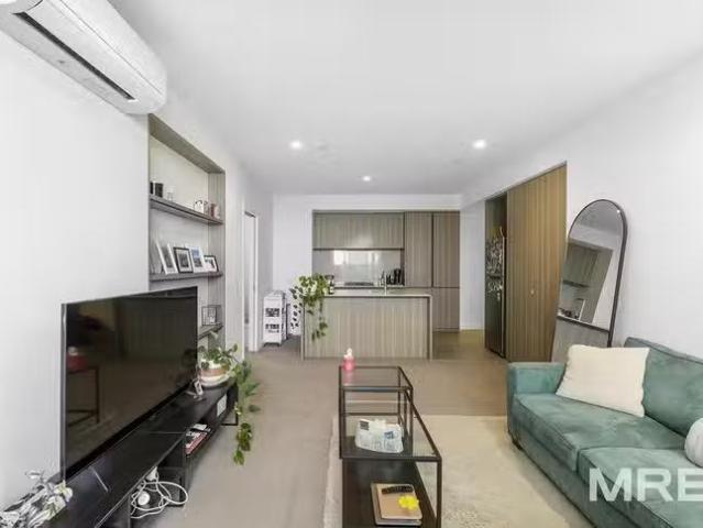 Unique 1814/160 Victoria Street, Carlton, VIC 3053