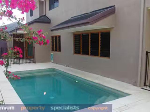 Deal! 1/82 Cedar Road, Palm Cove, QLD 4879