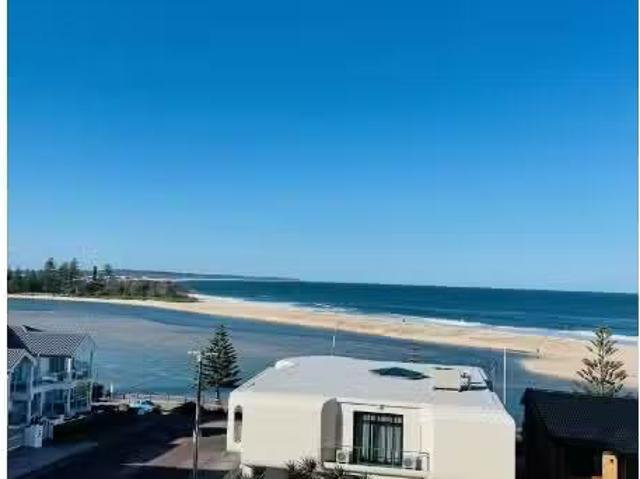 For Rent! 18/2 6 Beach Street, The Entrance Apartment for rent.