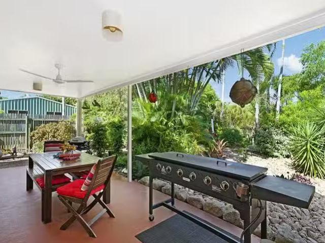 Charming 183 Balgal Beach Road, Balgal Beach, QLD 4816