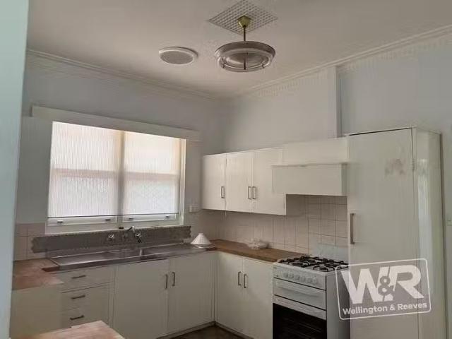 Rental! 18 Burville Street, Spencer Park, WA 6330