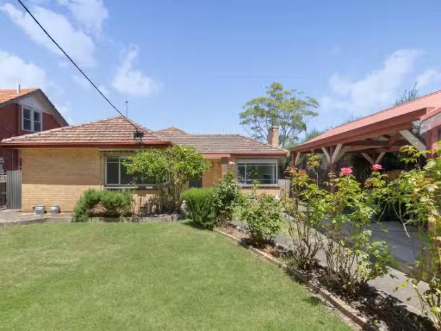 Just in! 18 Lower Plenty Road, Rosanna VIC 3084