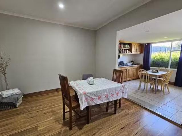 Cozy 18 Russell Street, Invermay, TAS 7248