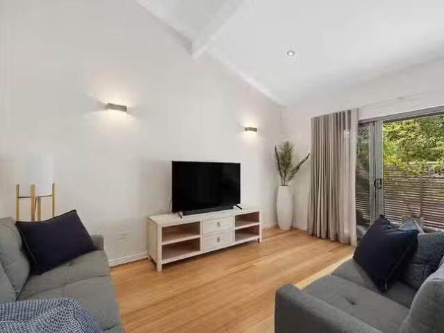 Unique 1/8 Woorookool Place, Noosaville, QLD 4566