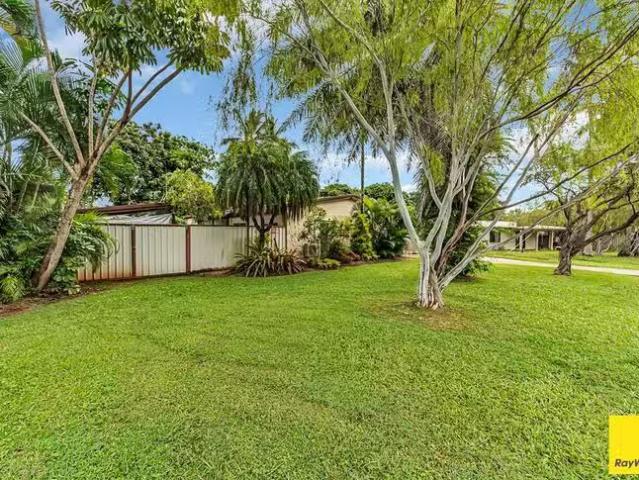 Nice 18 Talasea Street, Trinity Beach, QLD 4879