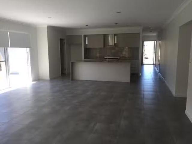Cozy 18 Valley Mist Place, Maudsland, QLD 4210
