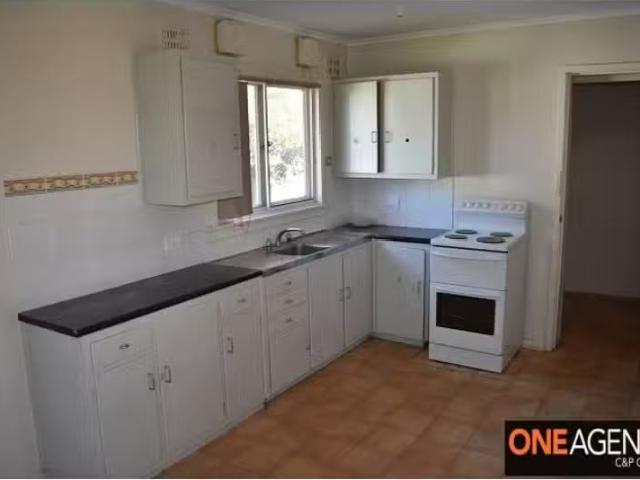 Cheap 196 Graham Avenue, LURNEA House for rent Listed by Onea.
