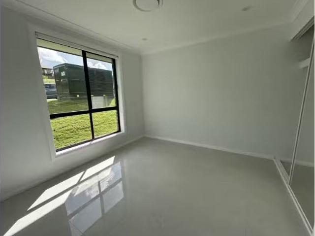 Cozy 1/98 Pillar Street, BELLBIRD Townhouse for rent Listed b.
