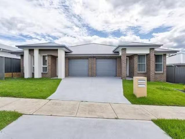 Rental! 1/9 Cinnamon Way, Morisset, NSW 2264