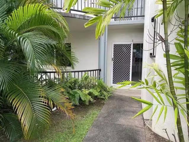 Deal! 1/9 Ingham Court, Mooroobool, QLD 4870