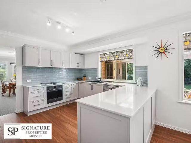 Cheap 19 Julia Crt, MUDGEE House for rent Listed by Edwina Sm.