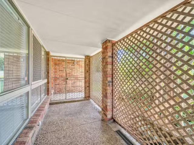 Nice 19 Matson Avenue, REGENTS PARK, QLD 4118 House for Rent