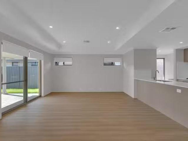 Cheap 19 Williamstown Drive, Baldivis, WA 6171
