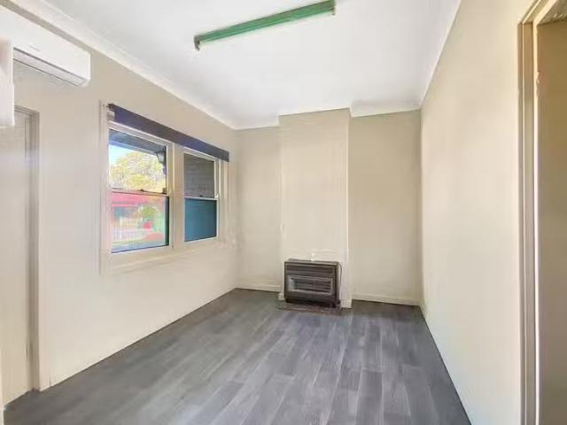 Nice 19 Tilshead Road, Elizabeth North, SA 5113