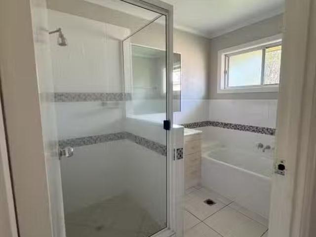 Deal! 1 Turner Court, CABOOLTURE, QLD 4510 House for Rent