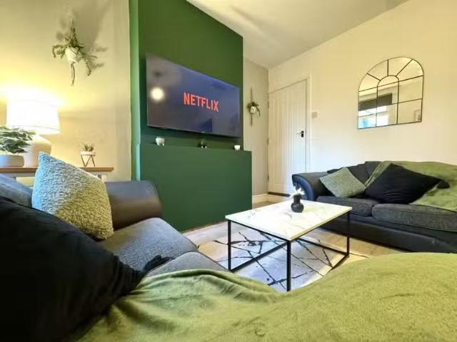 Unique 1 BA 4 bedroom house for rent in Heeley Road, Selly Oak.