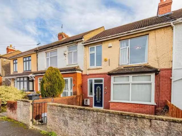 Unique 1 BA 4 bedroom terraced house for rent in Third Avenue.