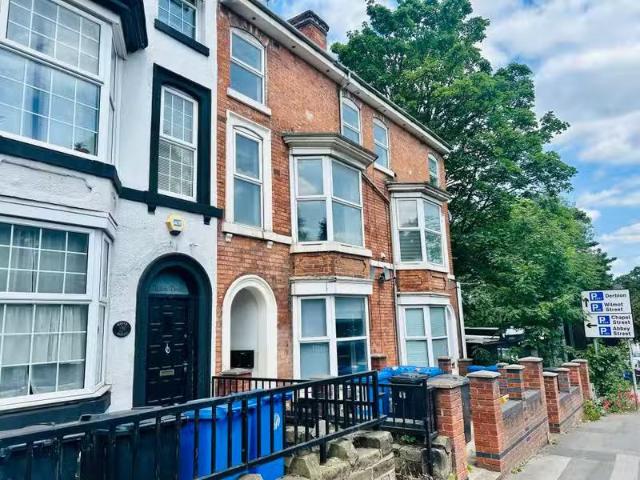 Unique 1 BA 1 bedroom apartment for rent in Burton Road, Derby.