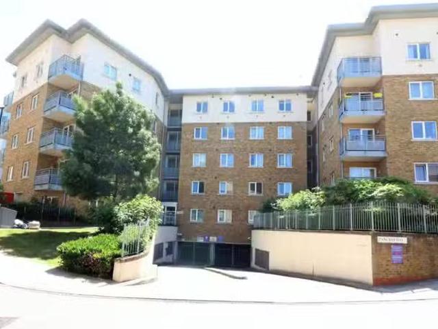 Unique 1 BA 1 bedroom apartment for rent in Christopher Bell T.