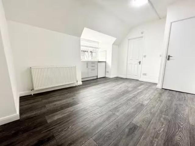 New 1 BA 1 bedroom apartment for rent in Studio 4, Petts Wood.