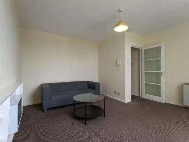 Nice 1 BA 1 bedroom apartment for rent in Sherbourne Road, Abi.