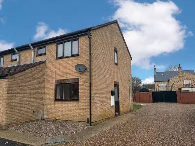 Cozy 1 BA 1 bedroom apartment for rent in Wallmans Lane, Swave.
