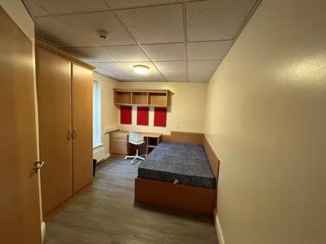Unique 1 BA 1 bedroom apartment for rent in 1 Union Court, Lea.