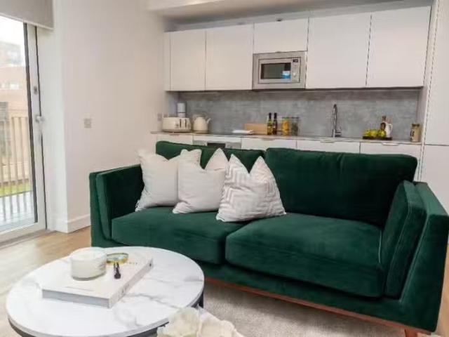 Rental! 1 BA 1 bedroom flat for rent in The Brickyard, London.