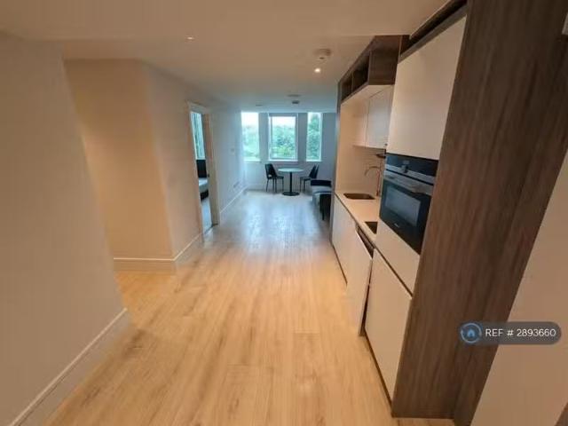 Unique 1 BA 1 bedroom flat for rent in Capella Court, Purley.