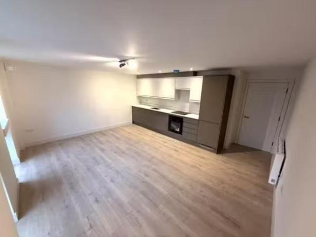 Just in! 1 BA 1 bedroom flat for rent in Greencoat House, 32 S.