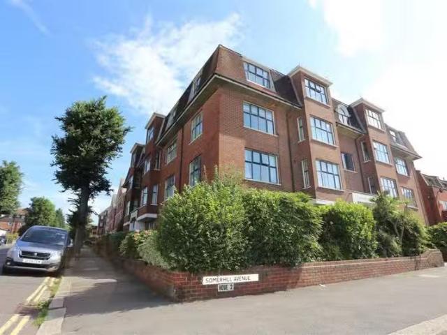 Rental! 1 BA 1 bedroom flat for rent in Holland Road, Hove, BN3