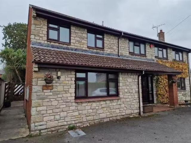 Deal! 1 BA 1 bedroom house for rent in Lorton Lane, Weymouth.