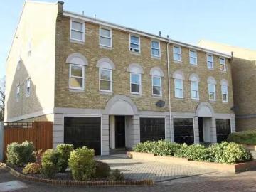 Cheap 1 BA 1 bedroom house share for rent in Vicarage Drive, B.