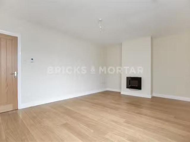 New 1 BA 1 bedroom terraced house for rent in Watling Street B.