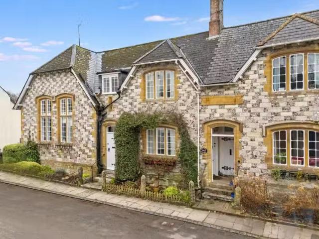Deal! 1 BA 2 bedroom cottage for rent in Cerne Abbas, Dorset.