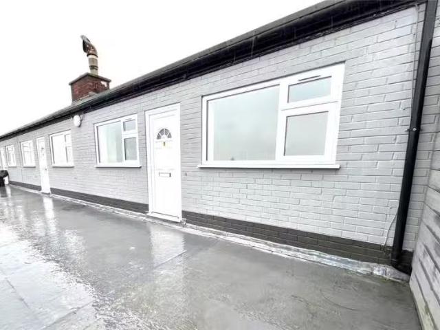 For Rent! 1 BA 2 bedroom apartment for rent in Englefield Aven.