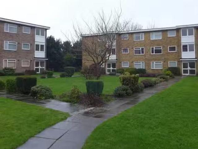 Rental! 1 BA 2 bedroom apartment for rent in Langbay Court, Wa.