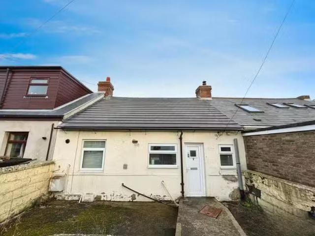 For Rent! 1 BA 2 bedroom bungalow for rent in Fourth Street, P.