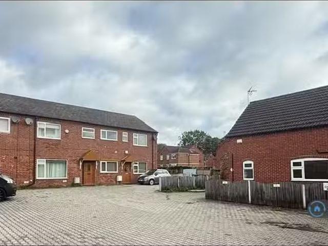 Nice 1 BA 2 bedroom detached house for rent in Church Mews, Ha.
