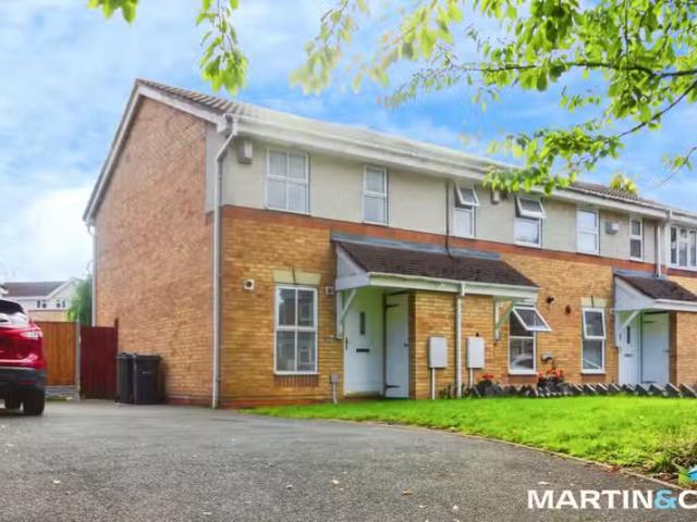 Cheap 1 BA 2 bedroom end of terrace house for rent in Artiller.