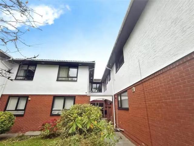 Just in! 1 BA 2 bedroom flat for rent in Werngoch Road, Cardif.