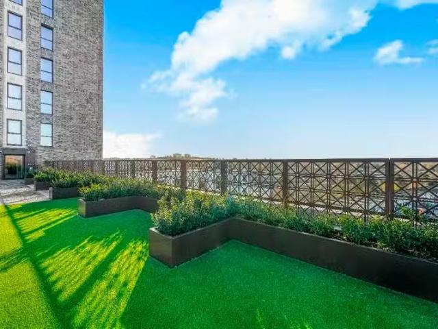 Just in! 1 BA 2 bedroom flat for rent in Burnt Mill, Harlow, E.
