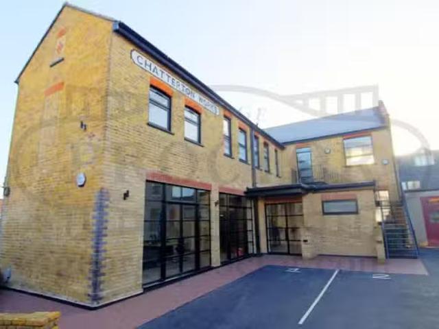 Just in! 1 BA 2 bedroom flat for rent in Chantry Lane, Bromley.