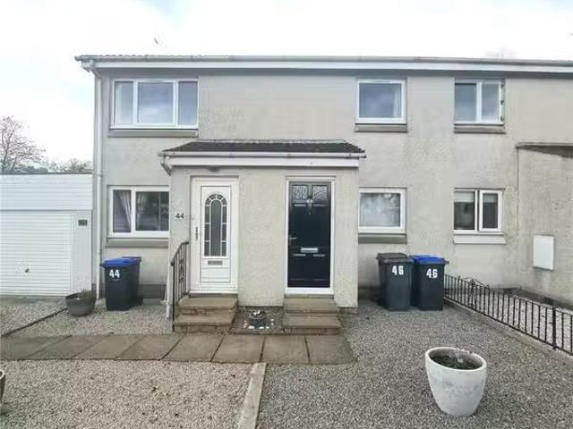 Nice 1 BA 2 bedroom flat for rent in Hazel Drive, Westhill, Ab.