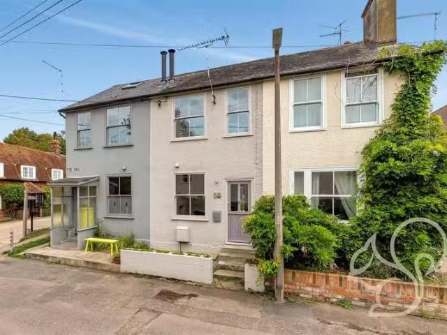 Just in! 1 BA 2 bedroom house for rent in Firs Chase, West Mer.