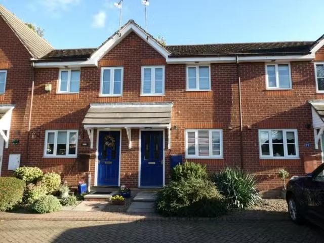 Nice 1 BA 2 bedroom semi detached house for rent in Astcote Co.
