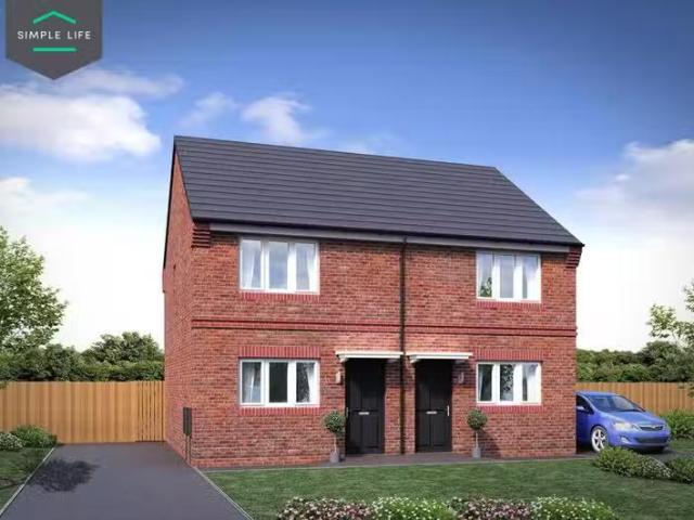For Rent! 1 BA 2 bedroom semi detached house for rent in Brook.