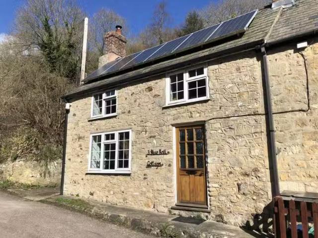 Nice 1 BA 2 bedroom property for rent in Blue Ball Cottages, E.