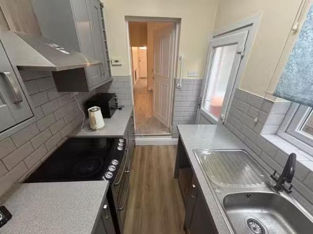 Deal! 1 BA 2 bedroom terraced house for rent in Brixham Road.