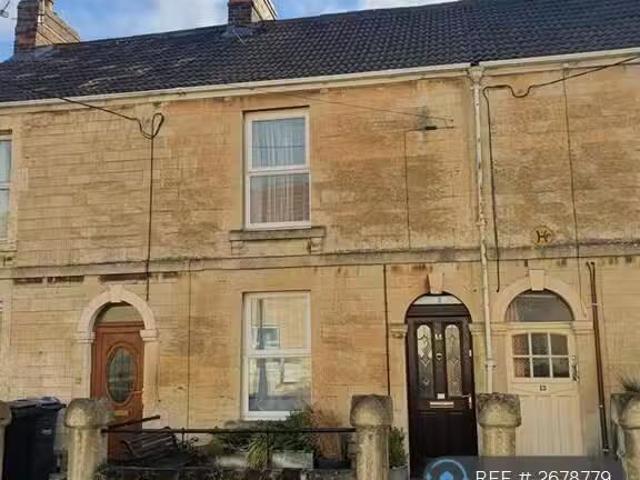 Rental! 1 BA 2 bedroom terraced house for rent in Gladstone Ro.